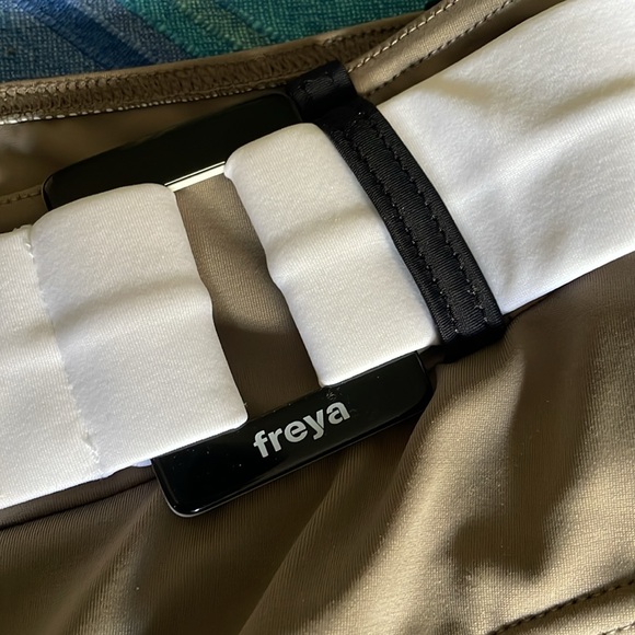 Freya Vodkatini Hipster Bikini Bottoms Sz XS in Cafe Latte - Picture 5 of 13